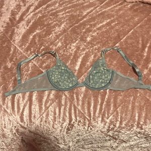 Victoria's Secret 32b bra